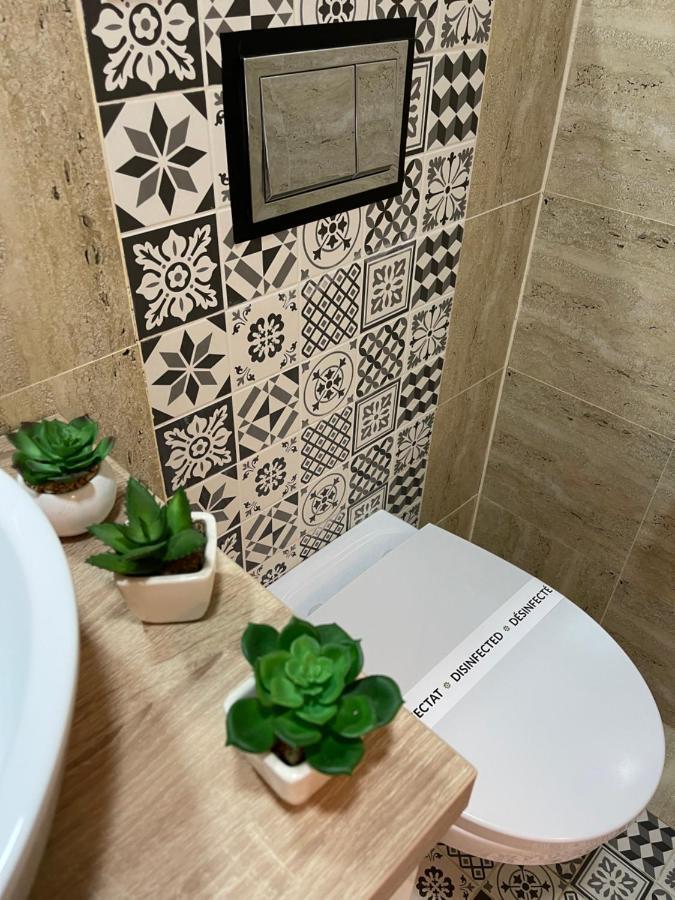 Treasure Luxury Apartment Palace Bukares Bagian luar foto